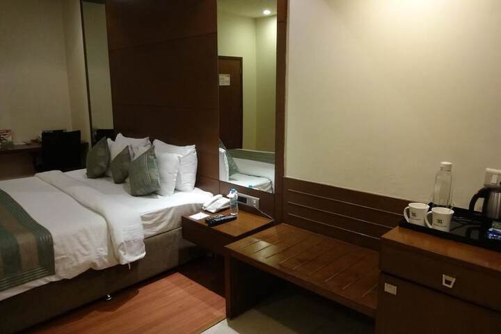 Room 3 of 56