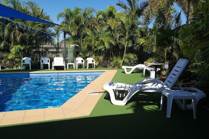 Pool 20 of 31