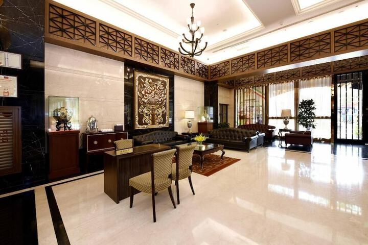 Hotel Interior 4 of 29