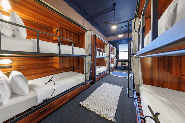 Room 17 of 42