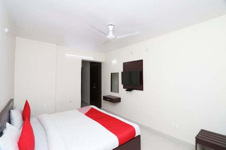 Room 3 of 14