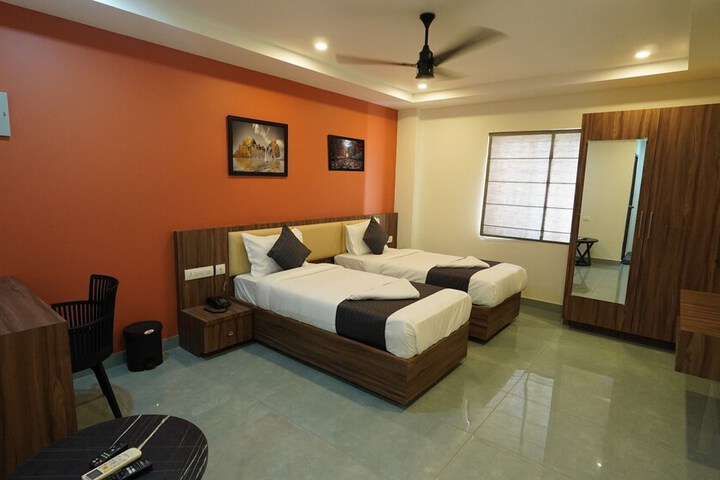 Room 26 of 63