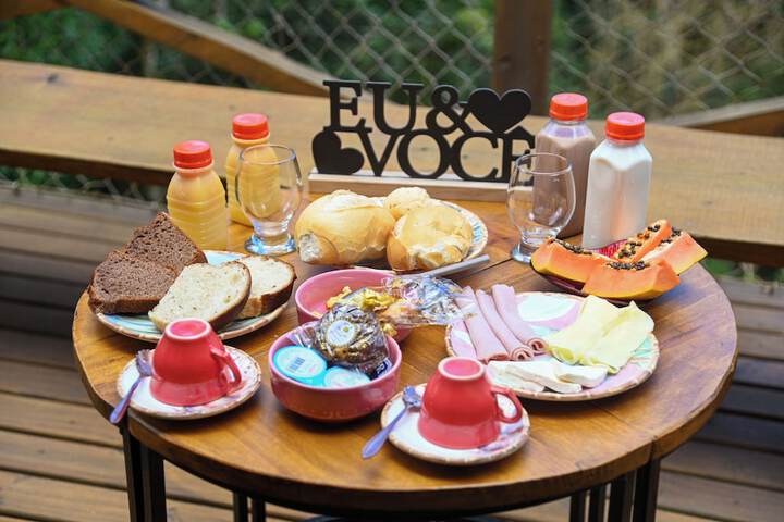 Breakfast/Coffee Service 144 of 166