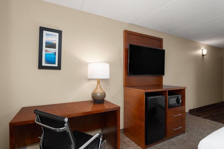 Room 27 of 63