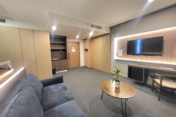 Room 32 of 55