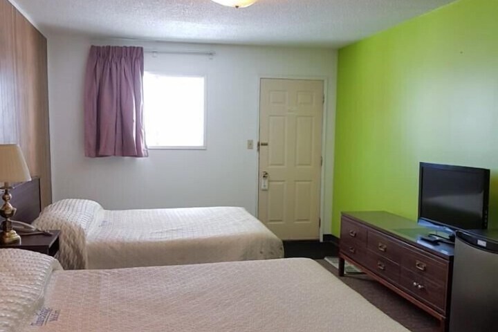 Room 10 of 30