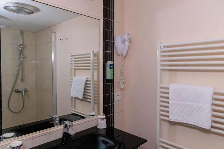 Room 12 of 14