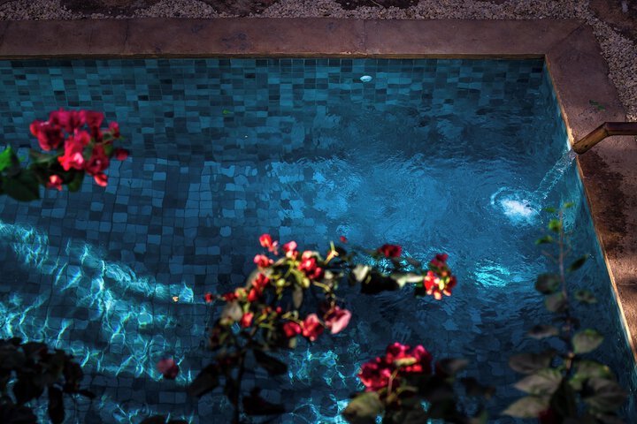 Pool 105 of 190