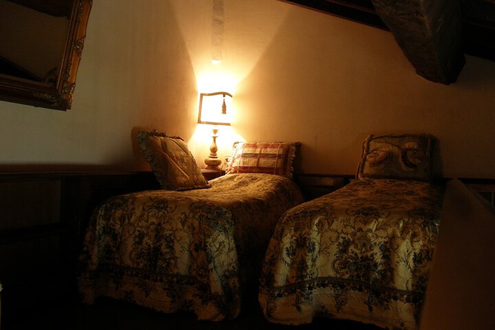 Room 2 of 56