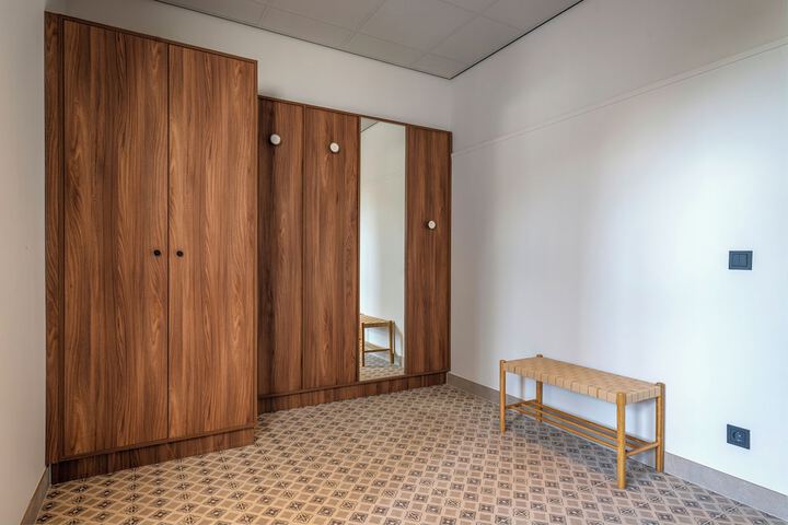 Room 3 of 51