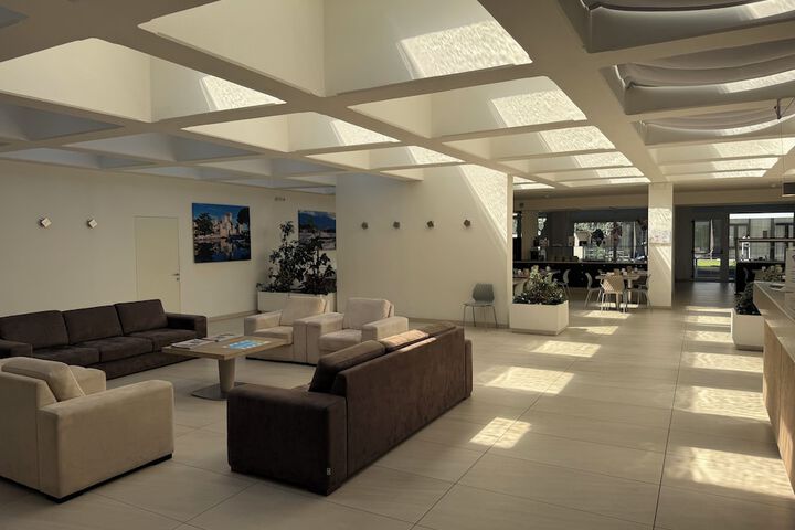 Hotel Interior 4 of 99