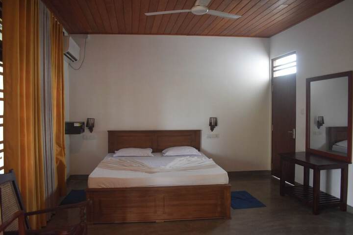 Room 21 of 68