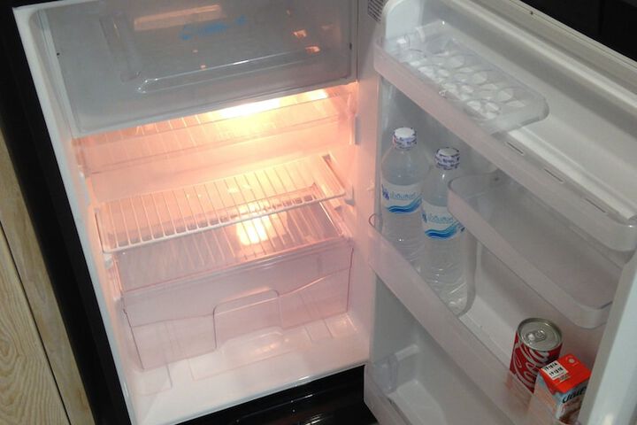 Mini-refrigerator