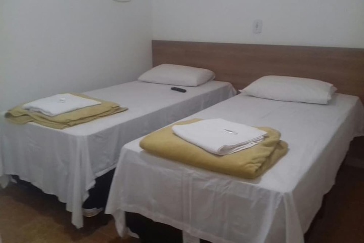 Room 14 of 16