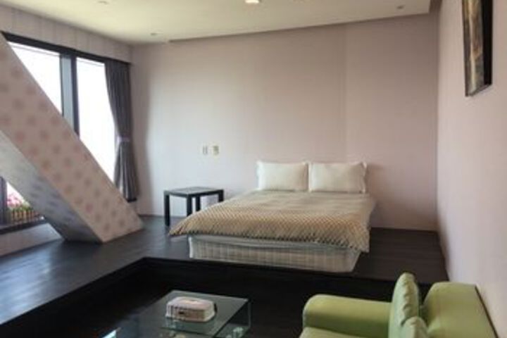 Room 29 of 73