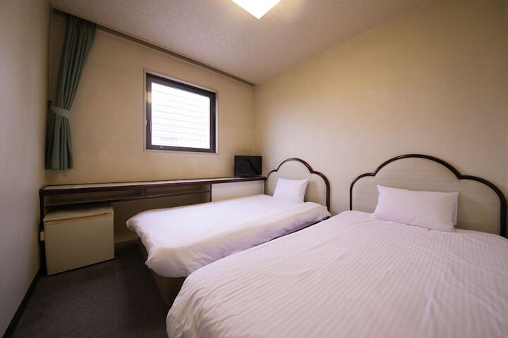 Room 7 of 45