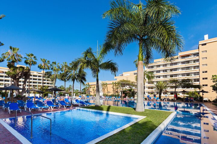 Pool Hotel