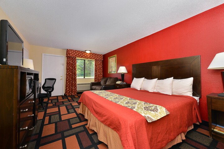 Room 4 of 15