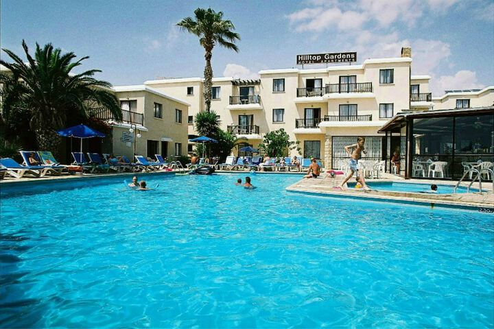 Pool Hotel