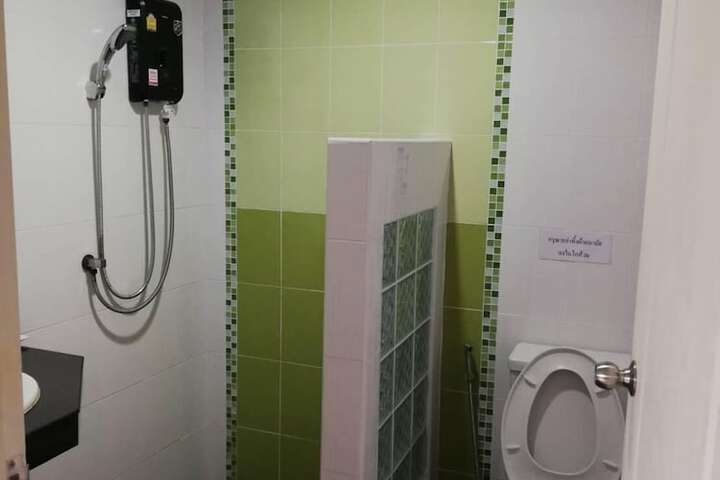 Room 10 of 27