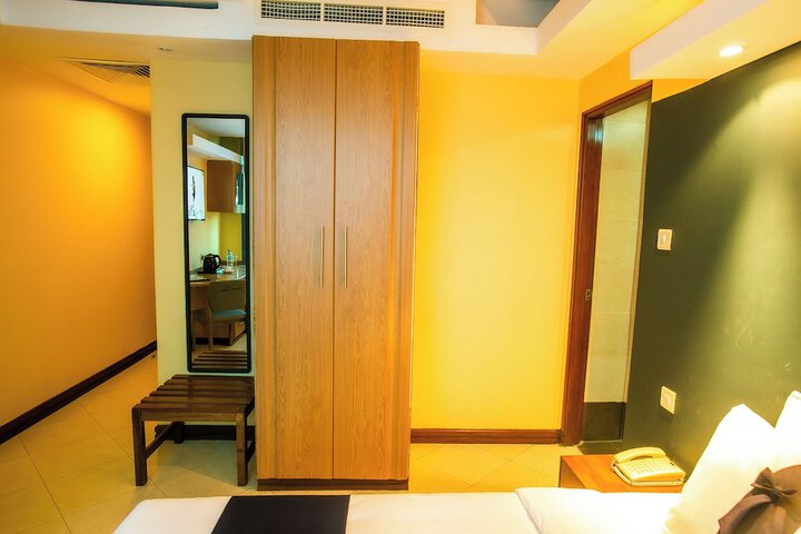 Room 7 of 91