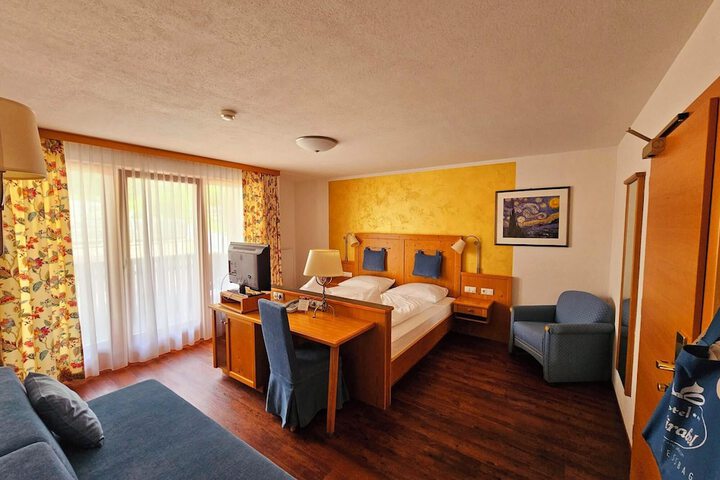 Room 13 of 56