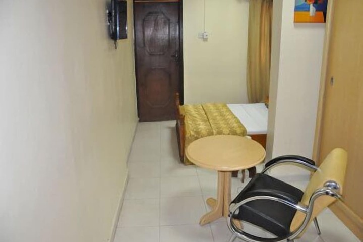 Room 4 of 44