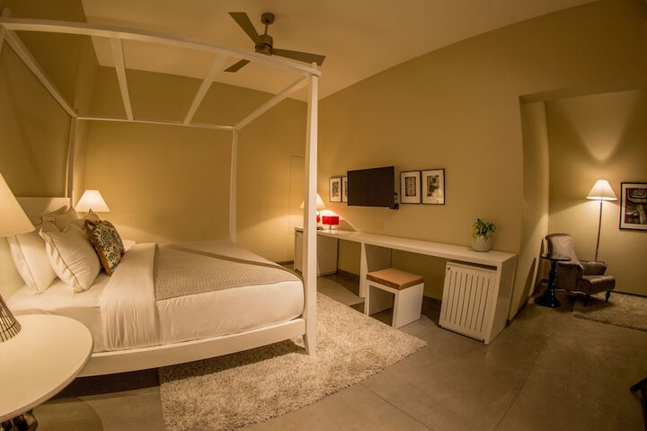 Room 5 of 72