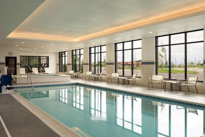 Swimming pool at Hyatt Place Billings