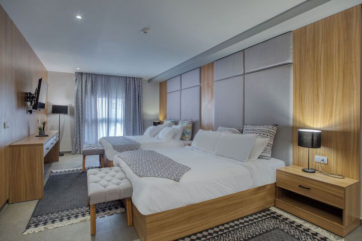 Room 12 of 71