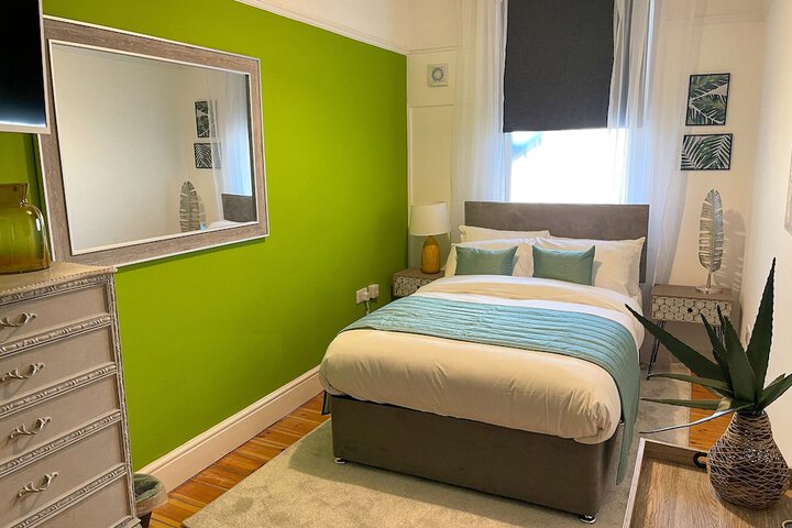 Room 4 of 46