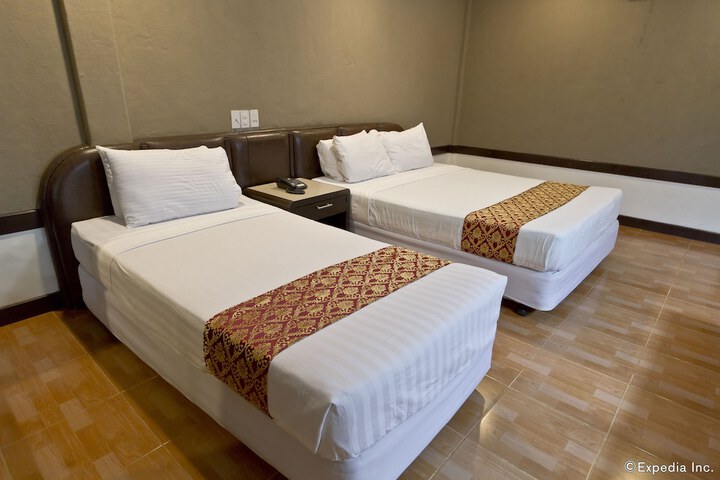 Room 15 of 68