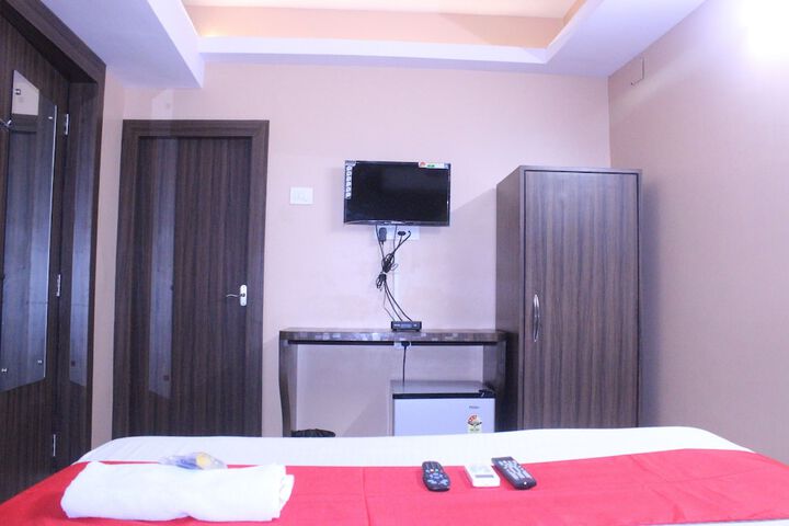 Room 11 of 39