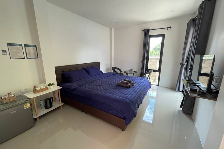 Room 9 of 35