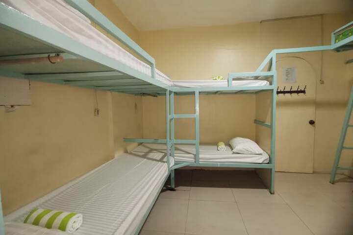 Room 28 of 52