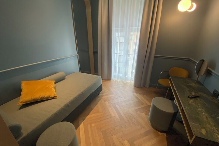Room 27 of 57