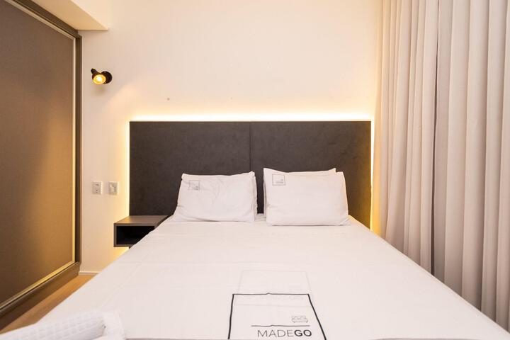 Room 13 of 22