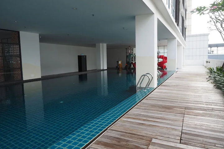 Pool 14 of 26