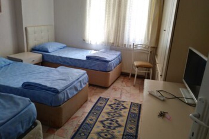 Room 14 of 21