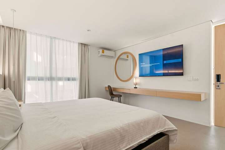 Room 17 of 90