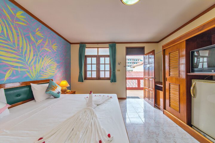 Room 15 of 30
