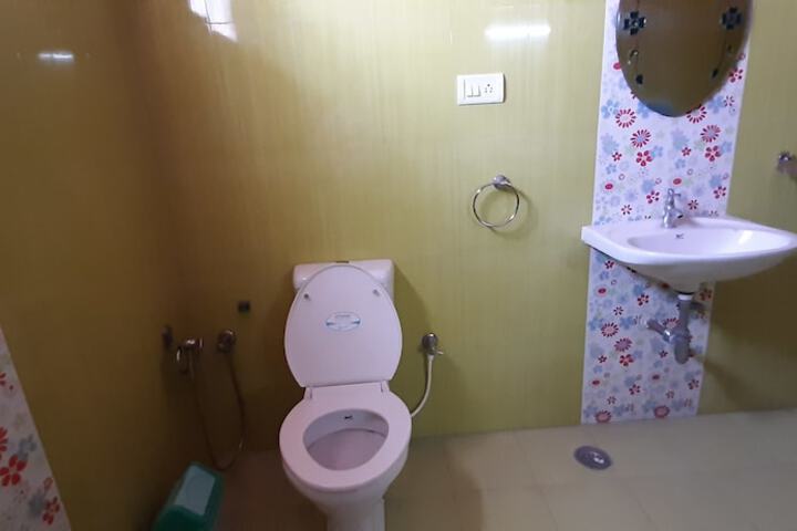 Room 5 of 14