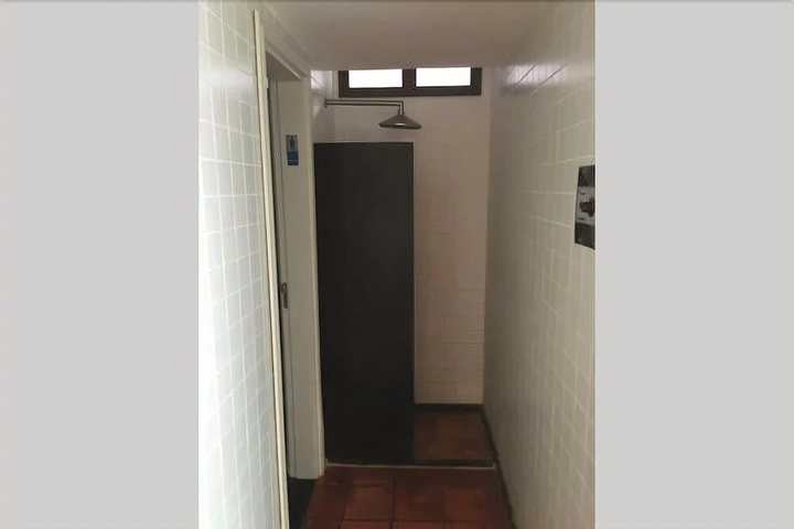 Room 14 of 33