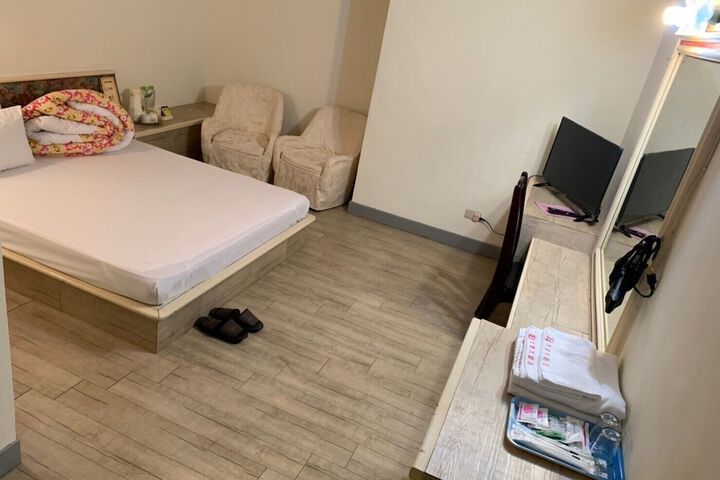 Room 44 of 74