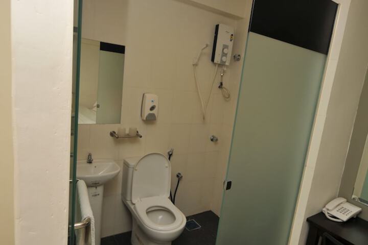 Room 26 of 48