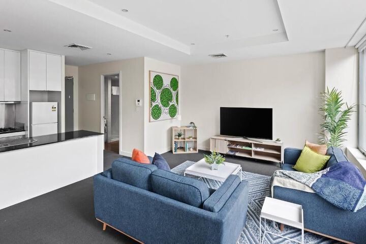 Room 8 of 19