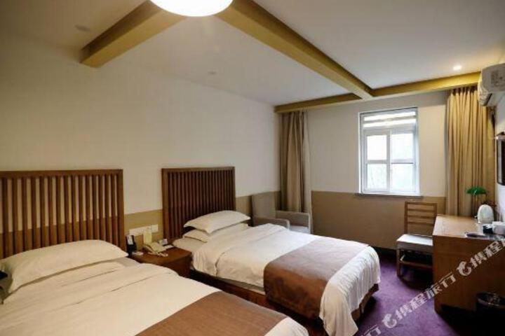 Jinfoshan Sanxian Hotel
