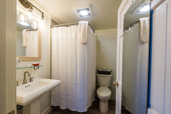 Room 179 of 259