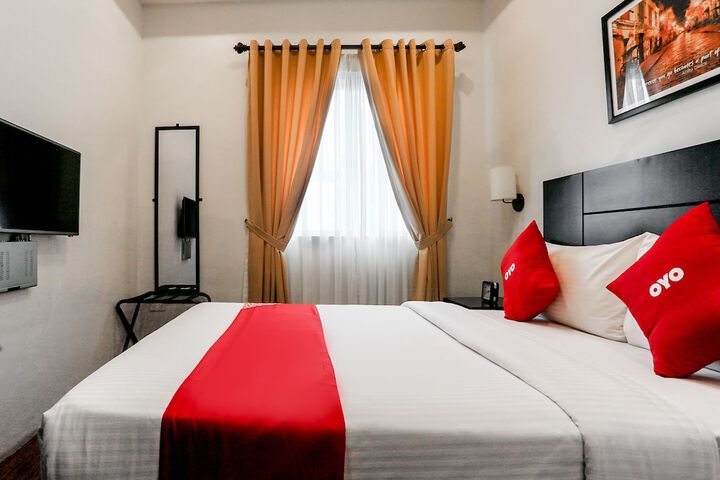 Room 9 of 29