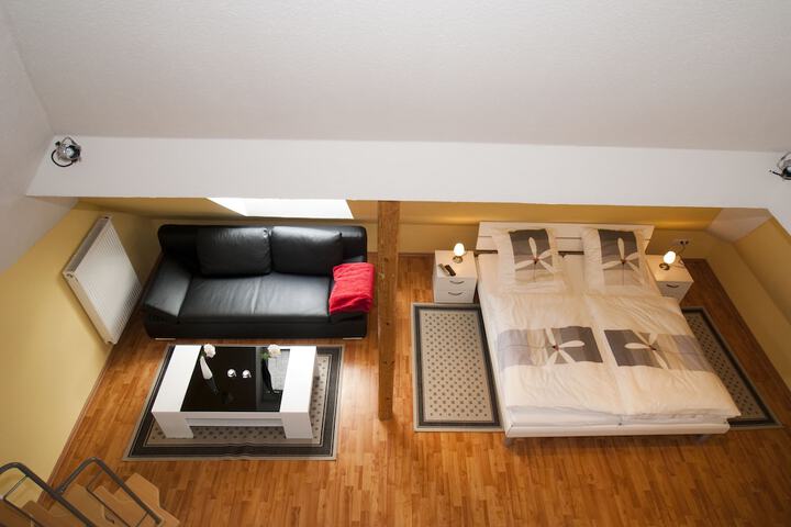 Room 13 of 44